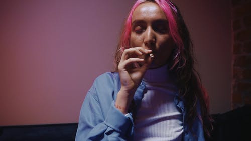 有关喝, 大麻, 女人的免费素材视频