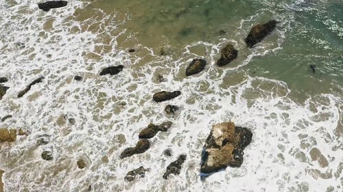 有关天性, 岩石, 岸边的免费素材视频