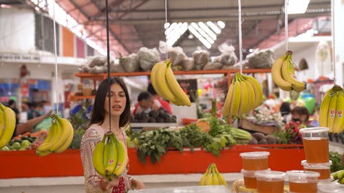 有关女人, 市场, 挂的免费素材视频