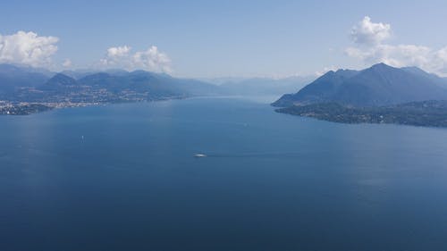 有关天空, 山, 水体的免费素材视频