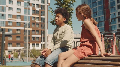 有关儿童, 坐, 多样化的免费素材视频