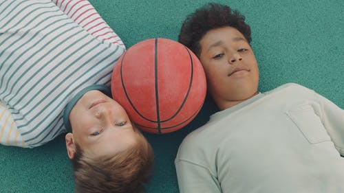 有关俯视图, 儿童, 室内的免费素材视频