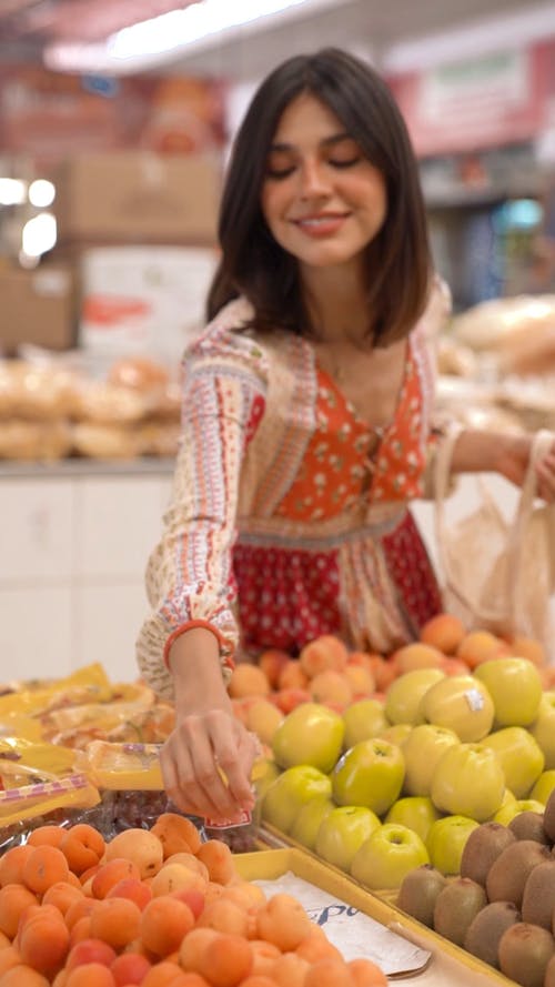 有关垂直视频, 女人, 市场的免费素材视频