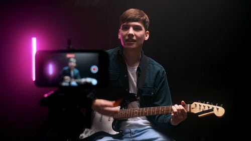 有关光, 吉他手, 唱歌的免费素材视频