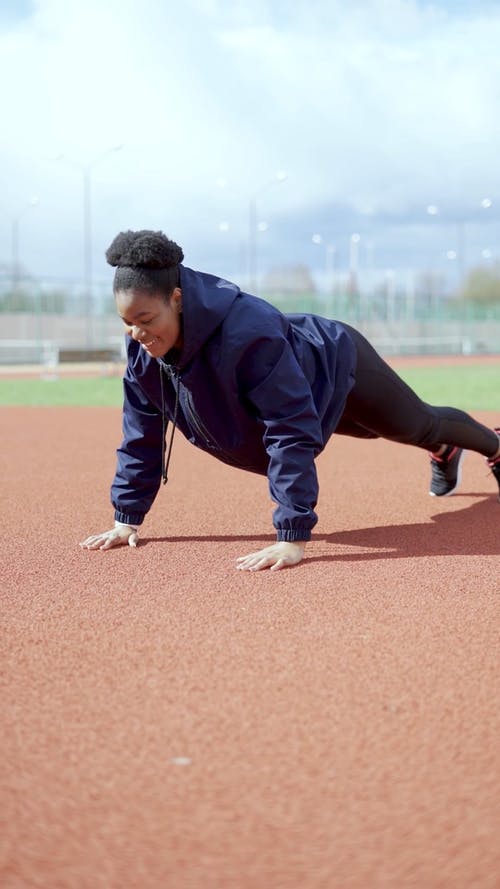 有关人, 俯卧撑, 健身的免费素材视频