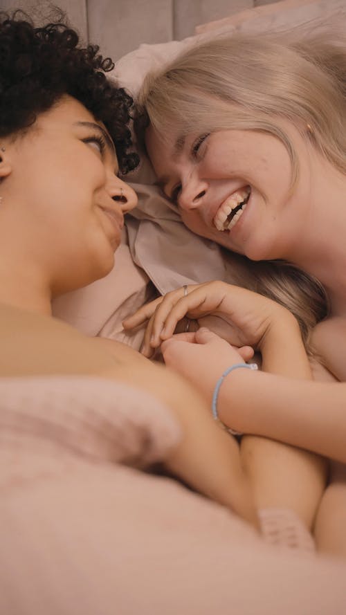 有关一对, 一起, 垂直视频的免费素材视频