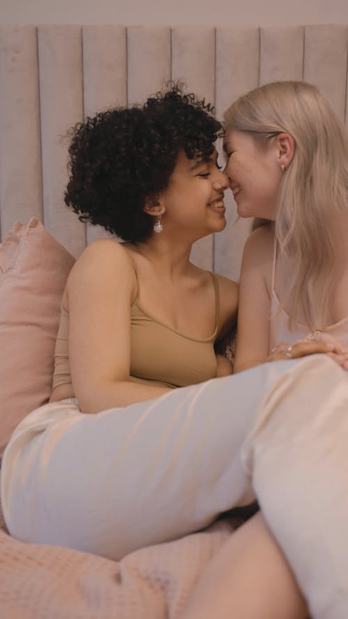 有关一对, 亲热, 人的免费素材视频