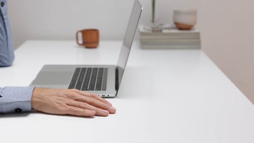 有关侧面图, 室内, 工作的免费素材视频