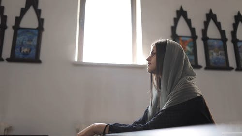 有关信仰, 女人, 安贾利·穆德拉（anjali mudra）的免费素材视频