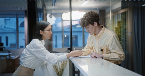 有关人, 多样化, 室内的免费素材视频