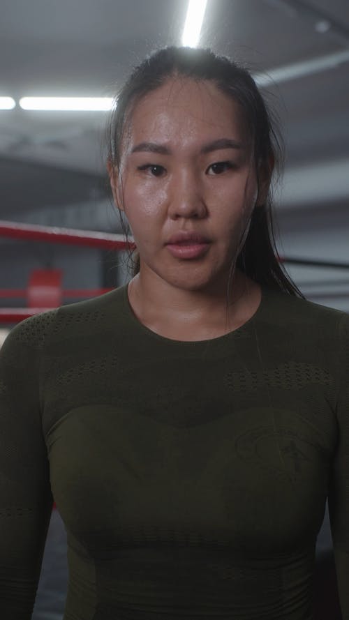 有关出汗, 垂直视频, 女人的免费素材视频