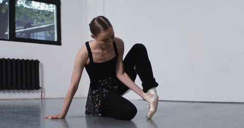 有关伸展, 嗜好, 室内的免费素材视频