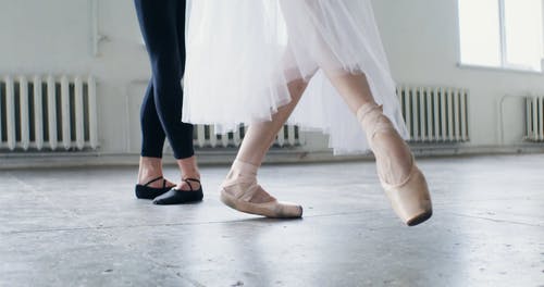 有关天赋, 姿势, 工作室拍摄的免费素材视频