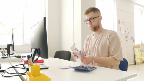 有关コロネカントプロソタ, 人, 单据的免费素材视频