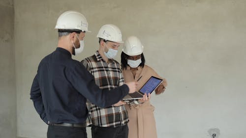 有关多样化, 女人, 安全帽的免费素材视频