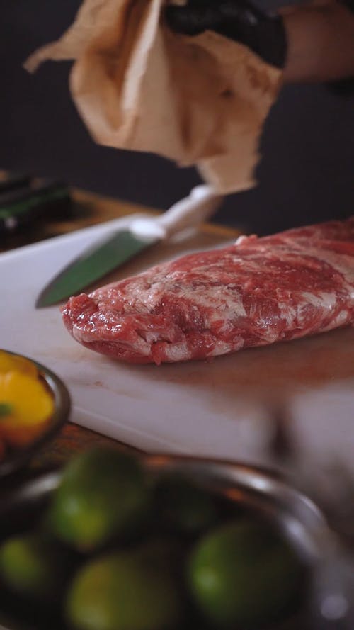 有关备餐, 切菜板, 垂直视频的免费素材视频