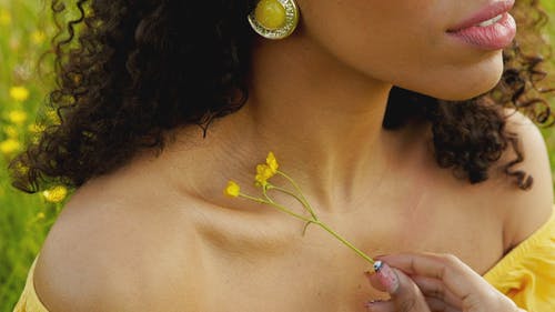 有关卷发, 握住, 特写的免费素材视频