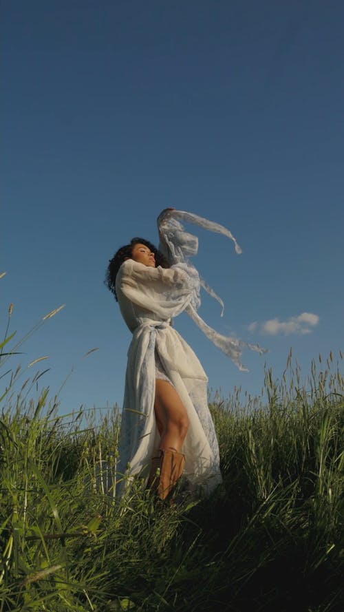 有关低角度视图, 垂直视频, 多风的免费素材视频