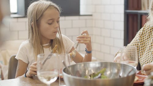 有关一起, 儿童, 吃的免费素材视频