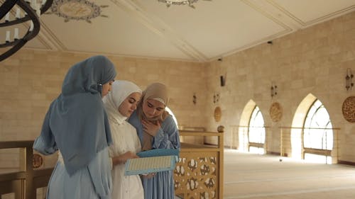 有关信仰, 可兰经, 女性的免费素材视频