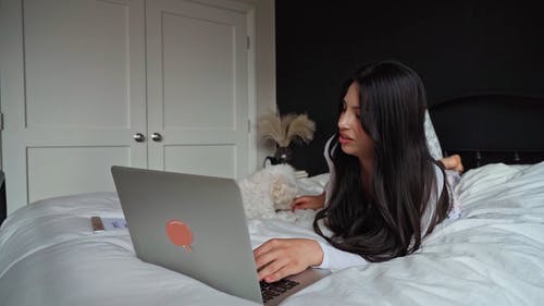 有关伴侣, 呆在家里, 在家的免费素材视频