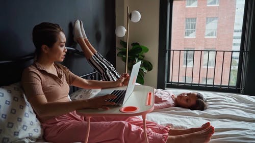 有关3C用品, 互联网, 儿童的免费素材视频