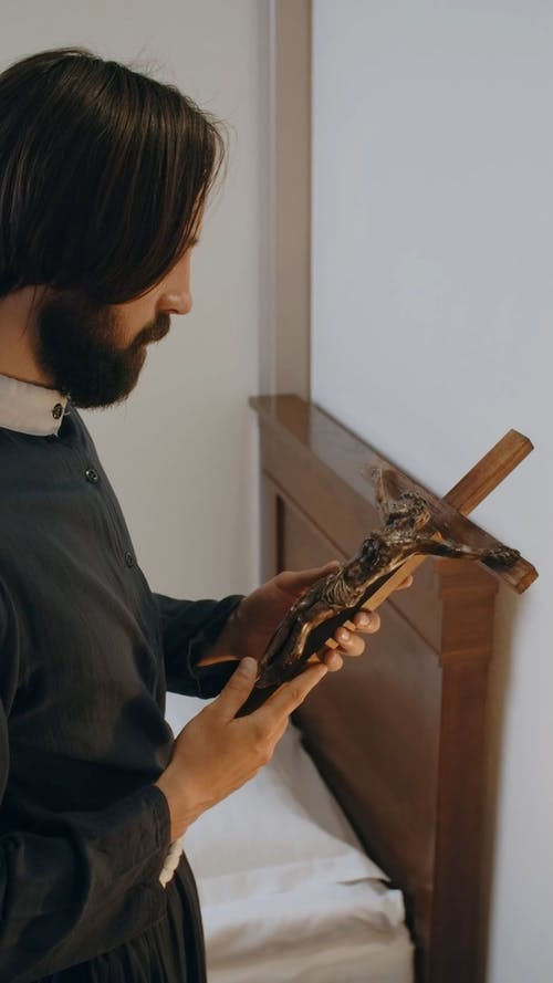 有关人, 十字架, 垂直视频的免费素材视频