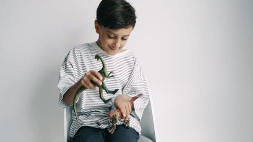 有关儿童, 在家, 坐的免费素材视频