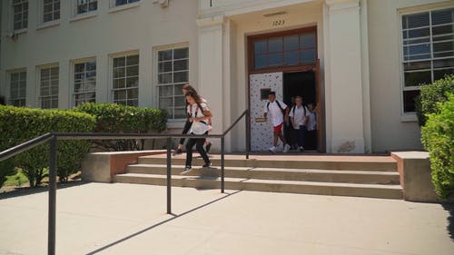 有关儿童, 冲, 出去的免费素材视频