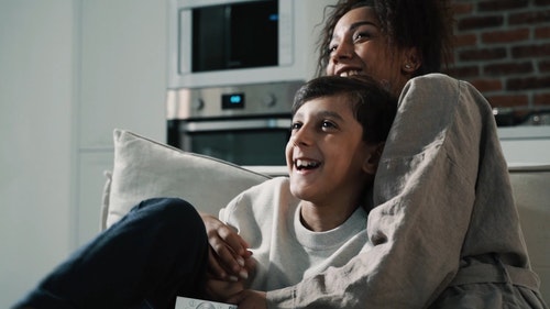 有关一起,儿子,坐的免费素材视频