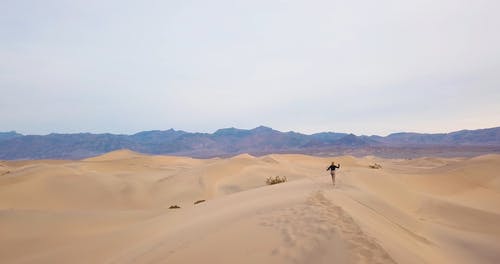 有关人, 冒险, 女人的免费素材视频