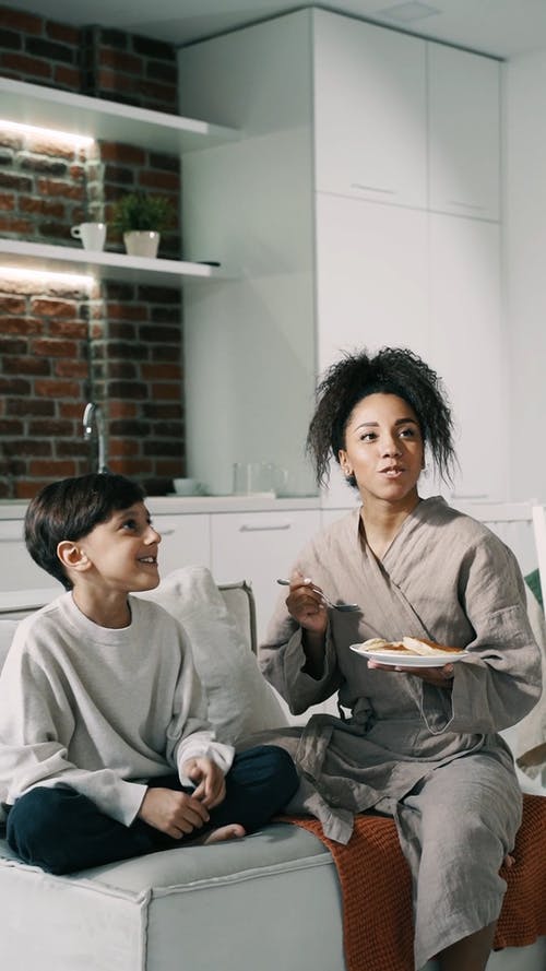 有关儿子, 儿童, 在家的免费素材视频