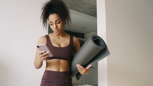 有关3C用品, 主动穿着, 握住的免费素材视频