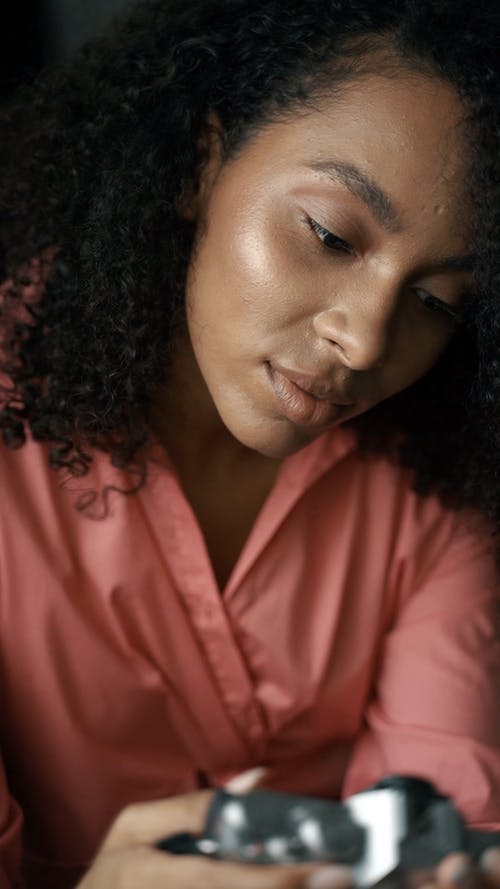 有关不情绪化, 单反相机, 女人的免费素材视频