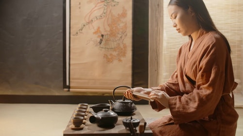 有关传统,敬茶礼仪,木桌的免费素材视频