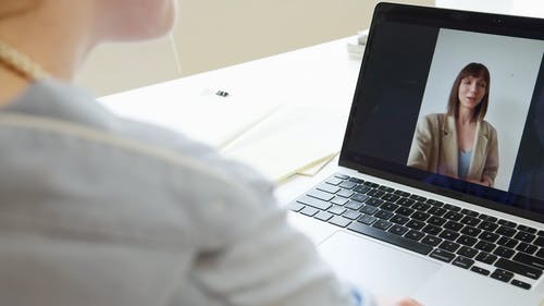 有关上班服, 人, 在肩膀上射击的免费素材视频