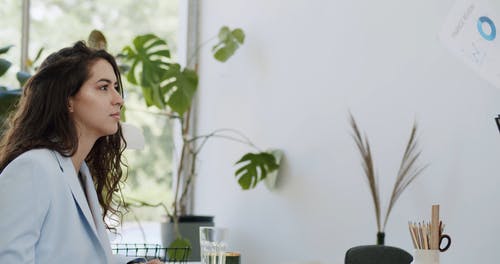 有关严肃, 女孩力量, 工作的免费素材视频