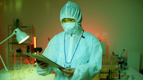 有关个人保护设备, 实验室设备, 室内的免费素材视频