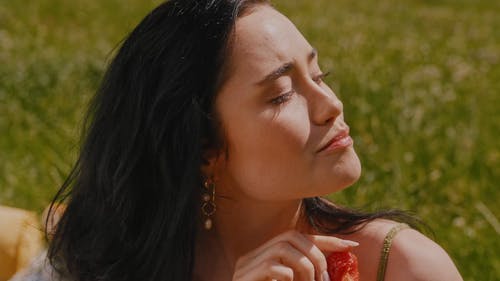 有关吃, 咀嚼, 女人的免费素材视频