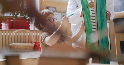 有关creating, 儿童, 小的免费素材视频