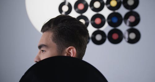 有关人, 侧面图, 坐的免费素材视频