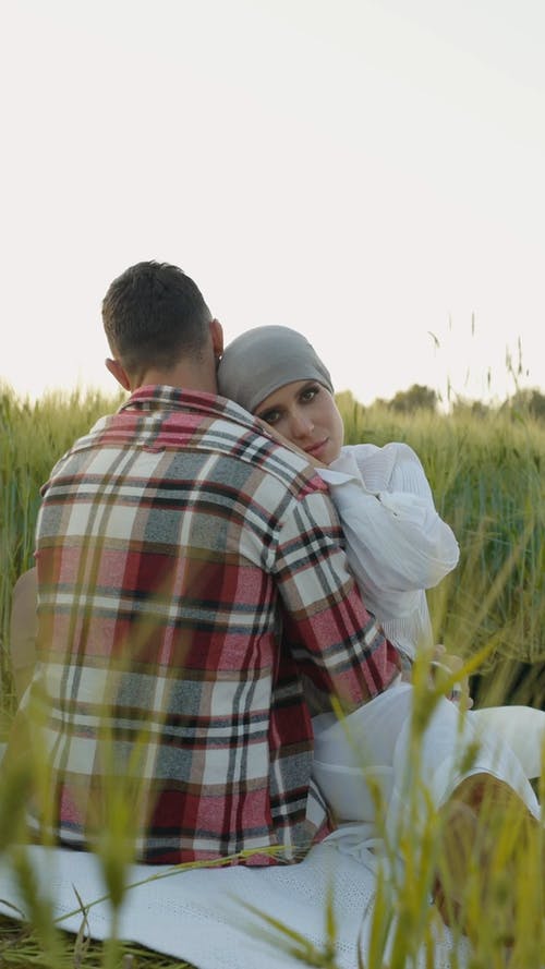 有关一对, 人, 坐的免费素材视频