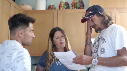 有关一起, 儿子, 室内的免费素材视频