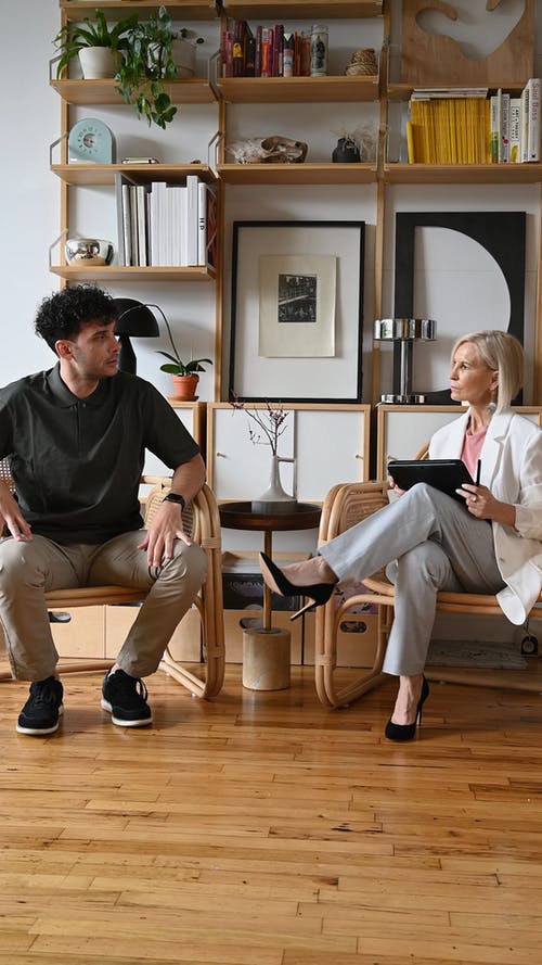 有关人, 会诊, 伤心的免费素材视频