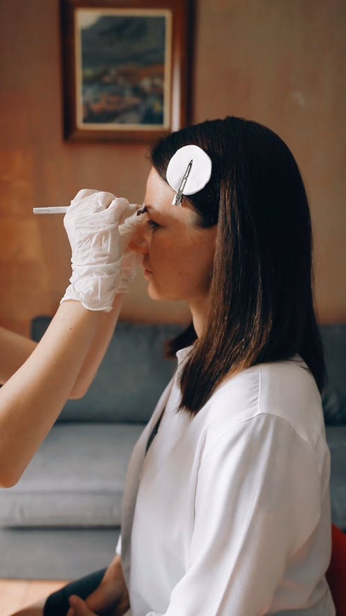 有关乳胶手套, 侧面图, 发夹的免费素材视频