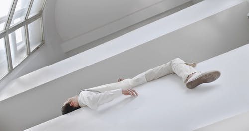 有关低角度拍摄, 放下, 概念的的免费素材视频