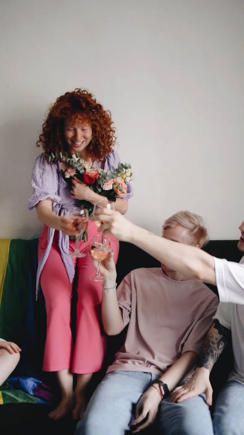有关LGBTQ, 垂直视频, 微笑的免费素材视频