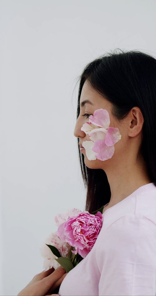 有关垂直视频, 微笑, 握住的免费素材视频