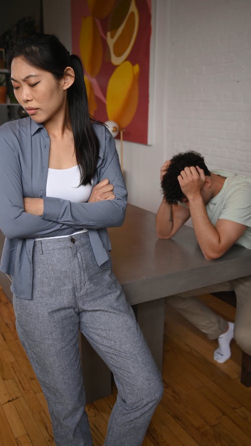 有关一对, 不高兴, 伤心的免费素材视频