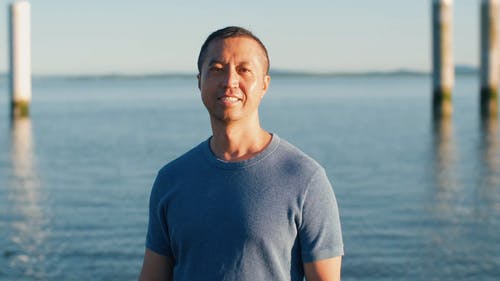 有关人, 彩色太阳眼镜, 微笑的免费素材视频